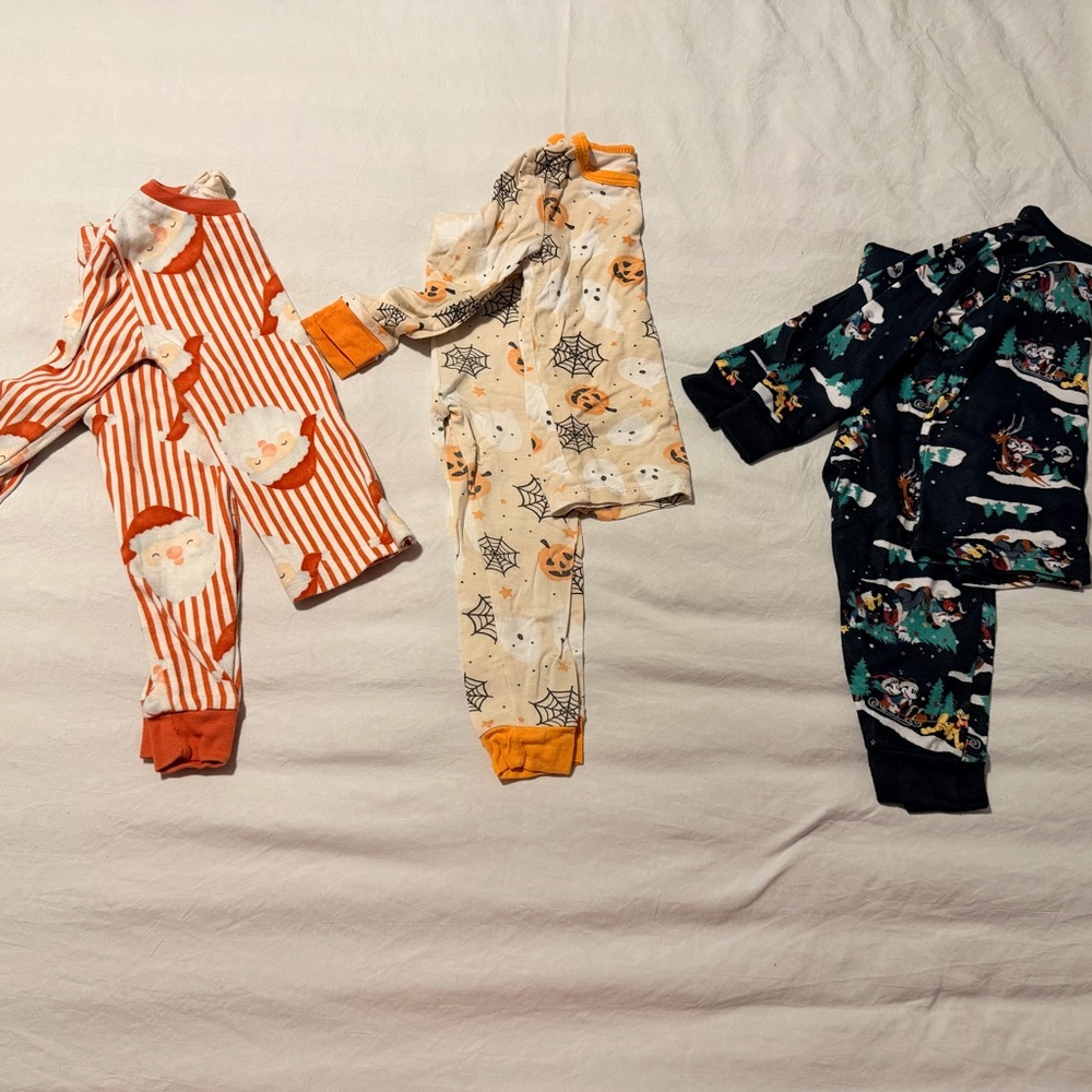 Toddler 3 set holiday pajama bundle size 18 month/2T gender neutral